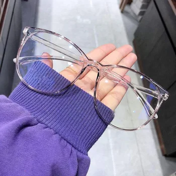Kvalitetne naočale u okvirima 